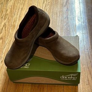 Brand new! Dansko Waterproof Nubuck shoes